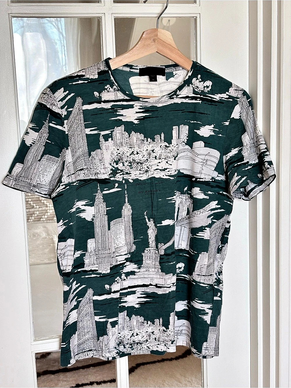 Burberry Prorsum Short Sleeve Graphic Tee in Green & White Size Medium